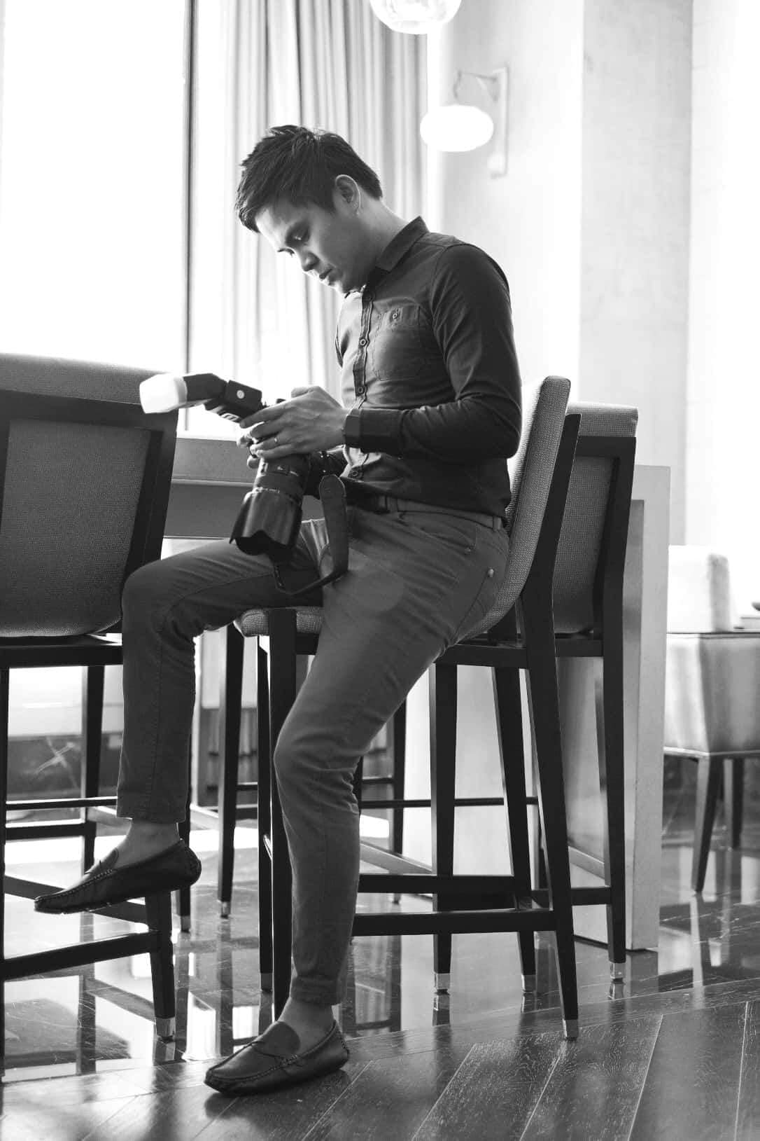 Angelo Ocampo capturing a moment